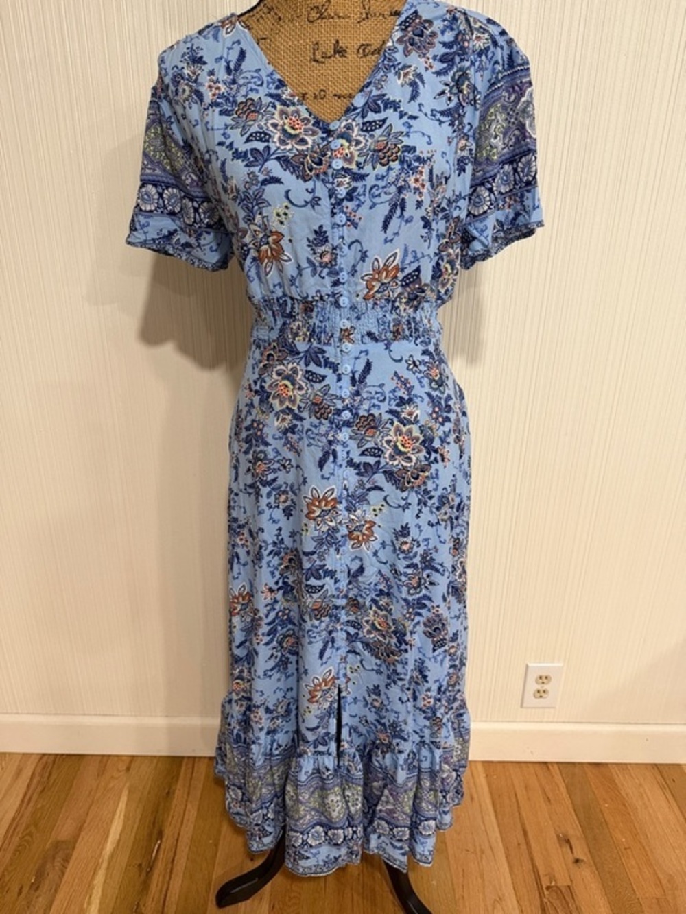 Vintage The Pyramid Collection Bohemian Sky Blue Floral Maxi Dress Cottagecore